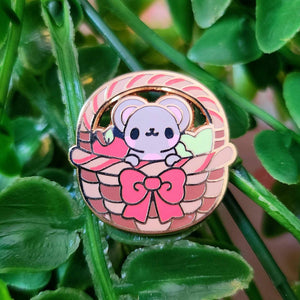  BASKET MOUSE WITH APPLE PIN - Appleminte